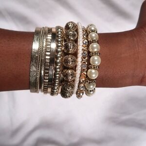 Lot of 10 Gold Tone Costume Jewelry Bangles & Bracelets - Repair / Craft / DIY